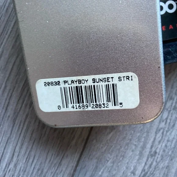 Zippo Lighter Playboy Sunset, Iridescent, 2005 USA - Picture 5 of 5